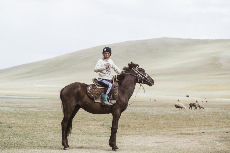 Voyagez à cheval auprès des nomades Kirghizes 